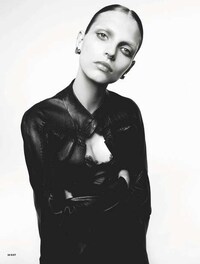 Glamorous Grunge Editorials Image 5