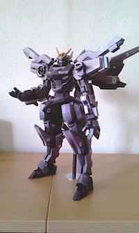 Paper-Sculpted Gaming Statues Image 8