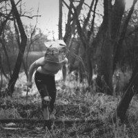 Eerie Headless Portraits Image 6