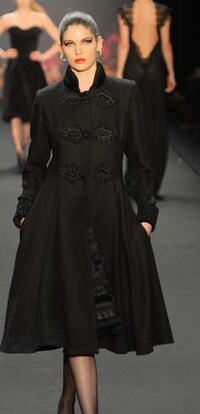 Retro Spanish-Inspired Fashions Image 6