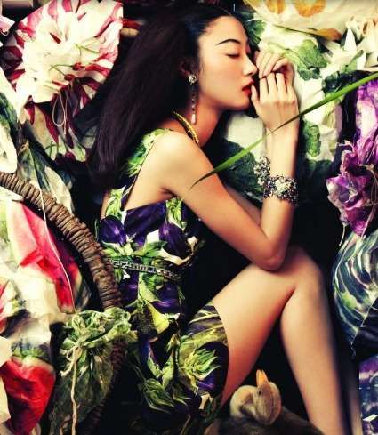 40 Vicacious Vogue Korea Editorials