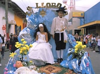 Dolled-Up Parade Portraiture Image 2