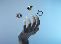 Crystallized Jewelry Captures Image 3