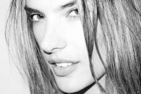 Stripped Down Supermodel Candids Image 4
