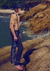 Seaside Wanderer Editorials Image 6