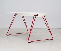 Groove-Framed Foldable Tables Image 3