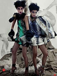 Patterned Urbanite Apparel Image 2