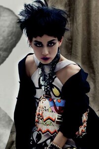 Patterned Urbanite Apparel Image 3