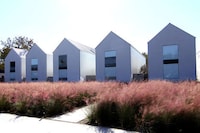 Stylish Sustainable Housing Image 7