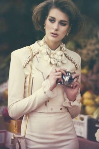 Sultry Shopping Lookbooks Image 5