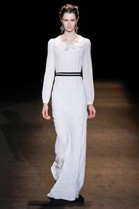 Timeless Transparent Fashion Image 8