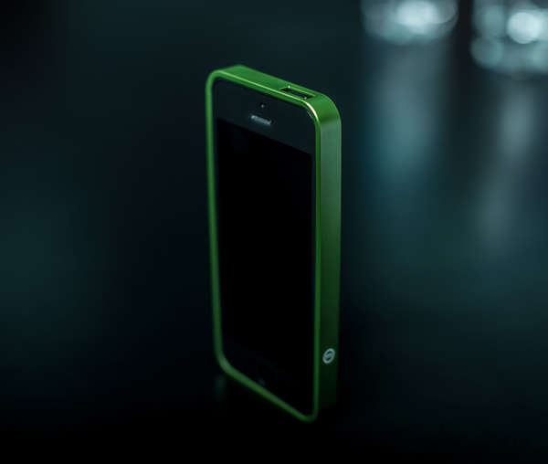 27 Futuristic Cellular Cases