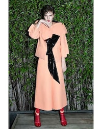 Cyber-Geisha Fashion Image 8