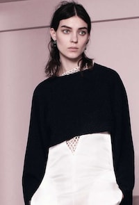 Dramatic Dual-Toned Editorials Image 6