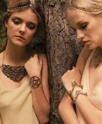 Delicately Beaded Headpieces Image 4