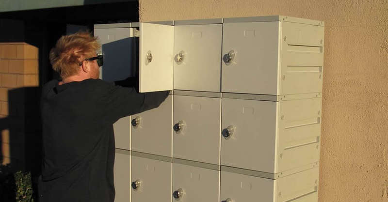 Mobile Powering Lockers