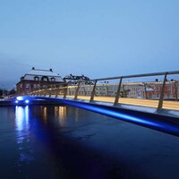 Winterized Pedestrian Bridges Image 2