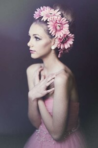 Feminine Floral Captures  Image 5
