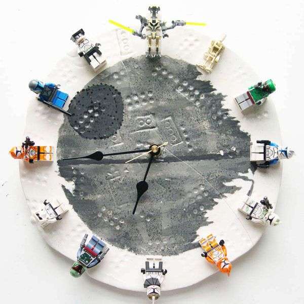 13 Geeky Wall Clocks