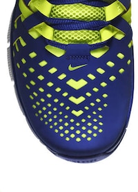 Finger Trap-Inspired Sneakers Image 6