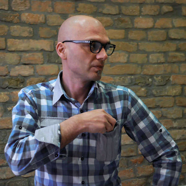 Concealed Smartphone-Holding Shirts