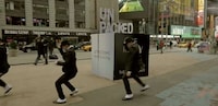 Smartphone Flash Mob Ads Image 6