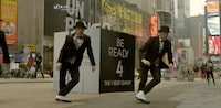 Smartphone Flash Mob Ads Image 7