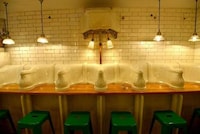 Public Toilet Diners Image 5