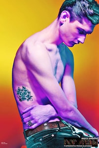 Electrifying Warhol-Inspired Portraits Image 3