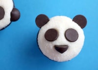 Smiling Faux Mammal Desserts Image 7