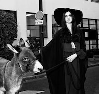 Stylishly Sinister Photoshoots Image 3