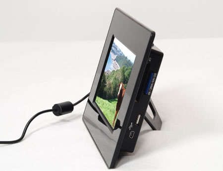 Facebook-Compatible Digital Photo Frames