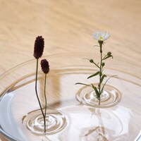 Invisible Floral Holders Image 2
