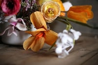 Adult Arts-and-Crafts Bouquets Image 6