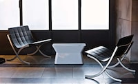 Streamlined Vintage Seating Image 3