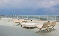 Streamlined Vintage Seating Image 4