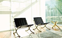 Streamlined Vintage Seating Image 5
