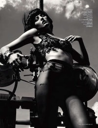 Provocative Powerful Photoshoots Image 7