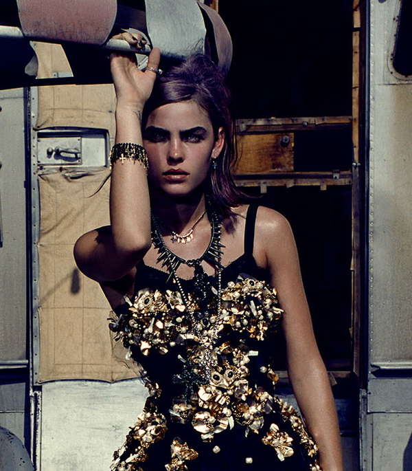 10 CR Fashion Book Features