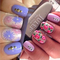 Floral Spring Manicures Image 5