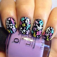 Floral Spring Manicures Image 8