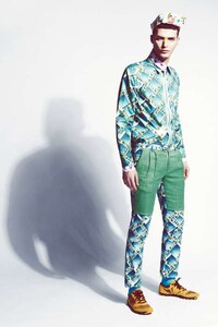 Playful Seapunk Streetwear Image 3