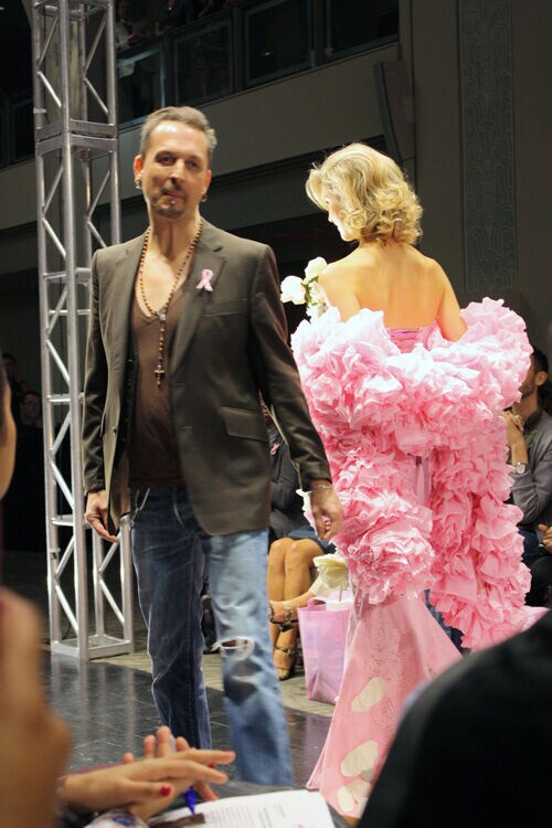 Toilet Paper Fashion (INTERVIEW)