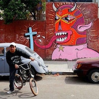 Tremendously Toothy Urban Art Image 2