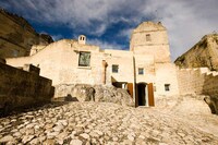 Boutique Cave Hotels Image 4