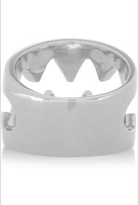 Bear Trap-Themed Accessories Image 4