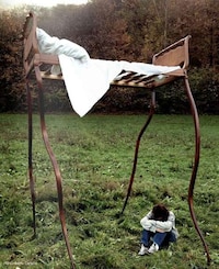 Long-Legged Loungers Image 4