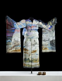 Intricate Crystalline Statues Image 3