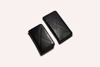 Functionally Luxe Smartphone Wallets Image 5