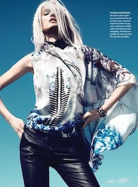 Silver-Haired Photoshoots Image 5